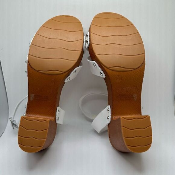 CUSHIONAIRE Women's Faux Wood Sandal +LiteSole Technology 9.5 WHITE - Picture 5 of 7